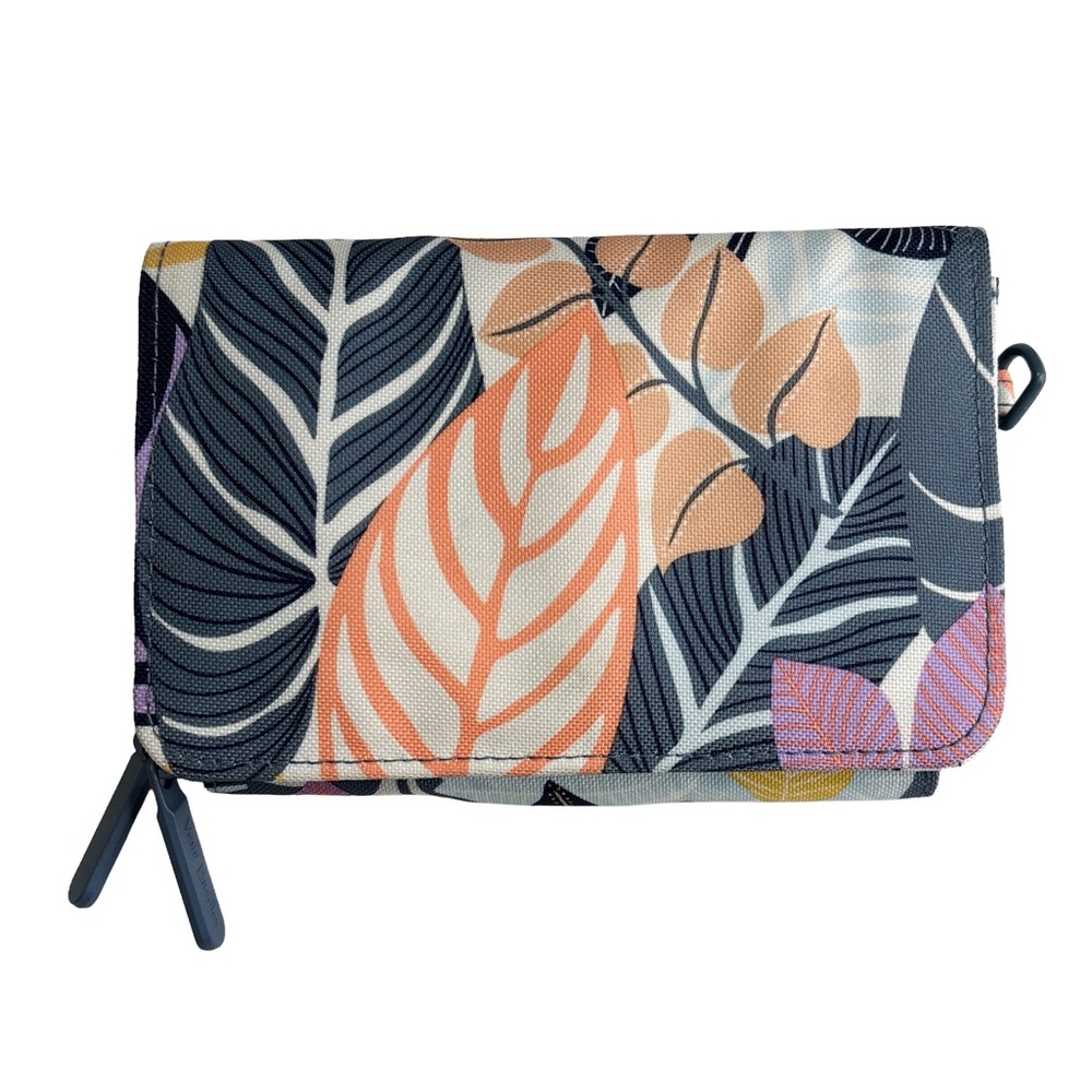 NWOT Vera Bradley RFID All-in-One Crossbody & Wristlet Wallet